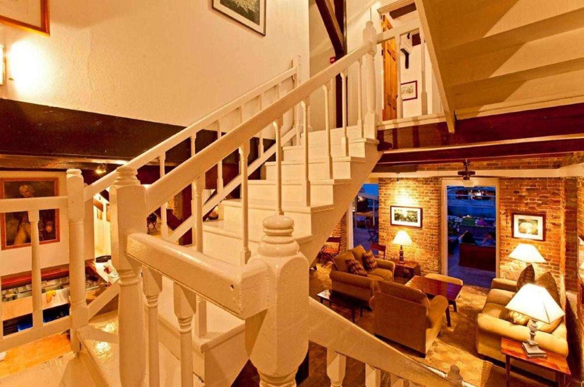Admiral'S Inn And Gunpowder Suites English Harbour Extérieur photo