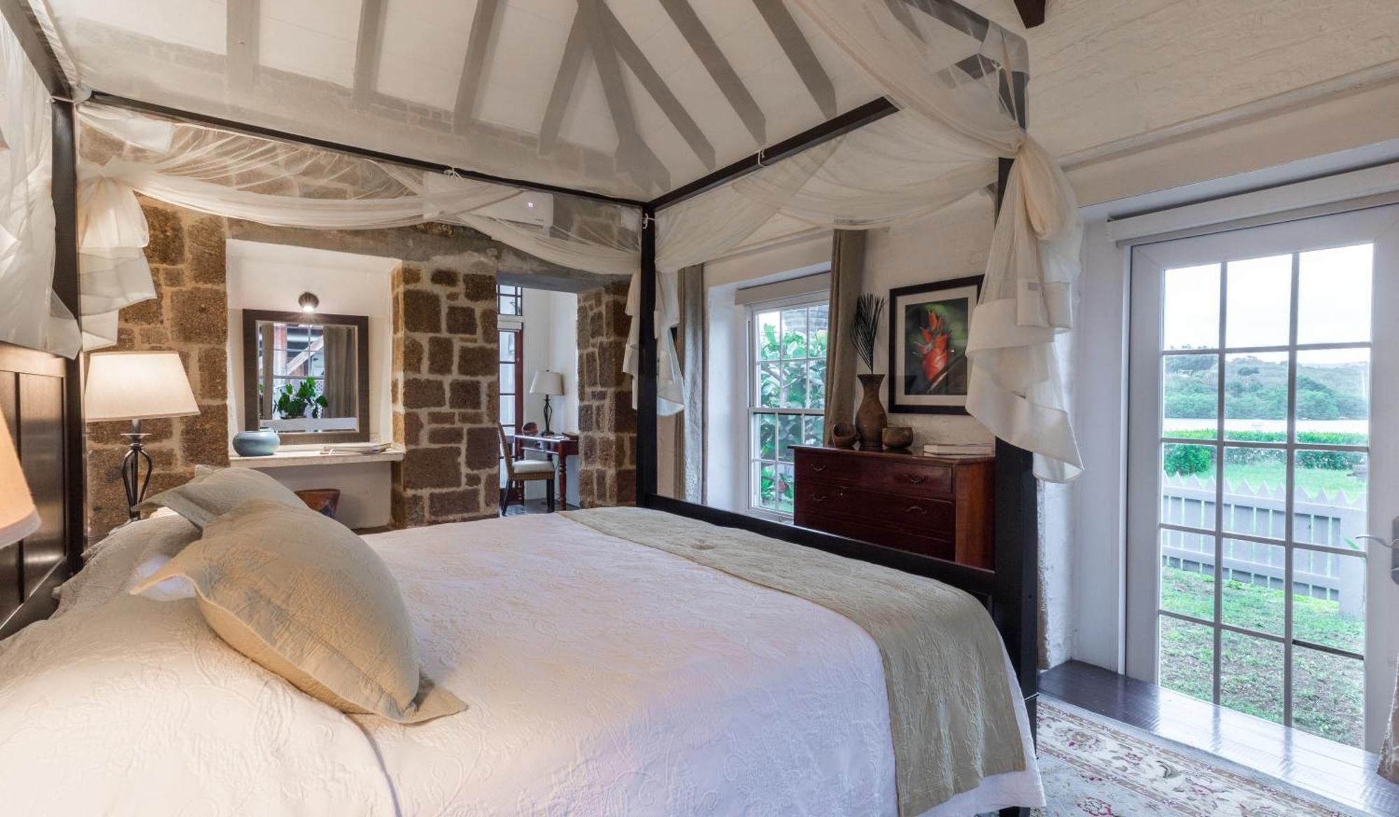 Admiral'S Inn And Gunpowder Suites English Harbour Extérieur photo