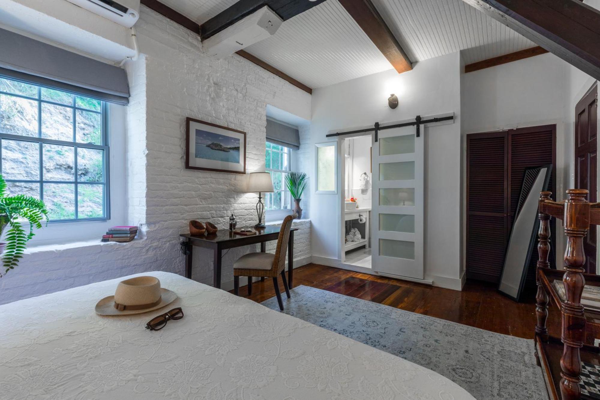 Admiral'S Inn And Gunpowder Suites English Harbour Extérieur photo