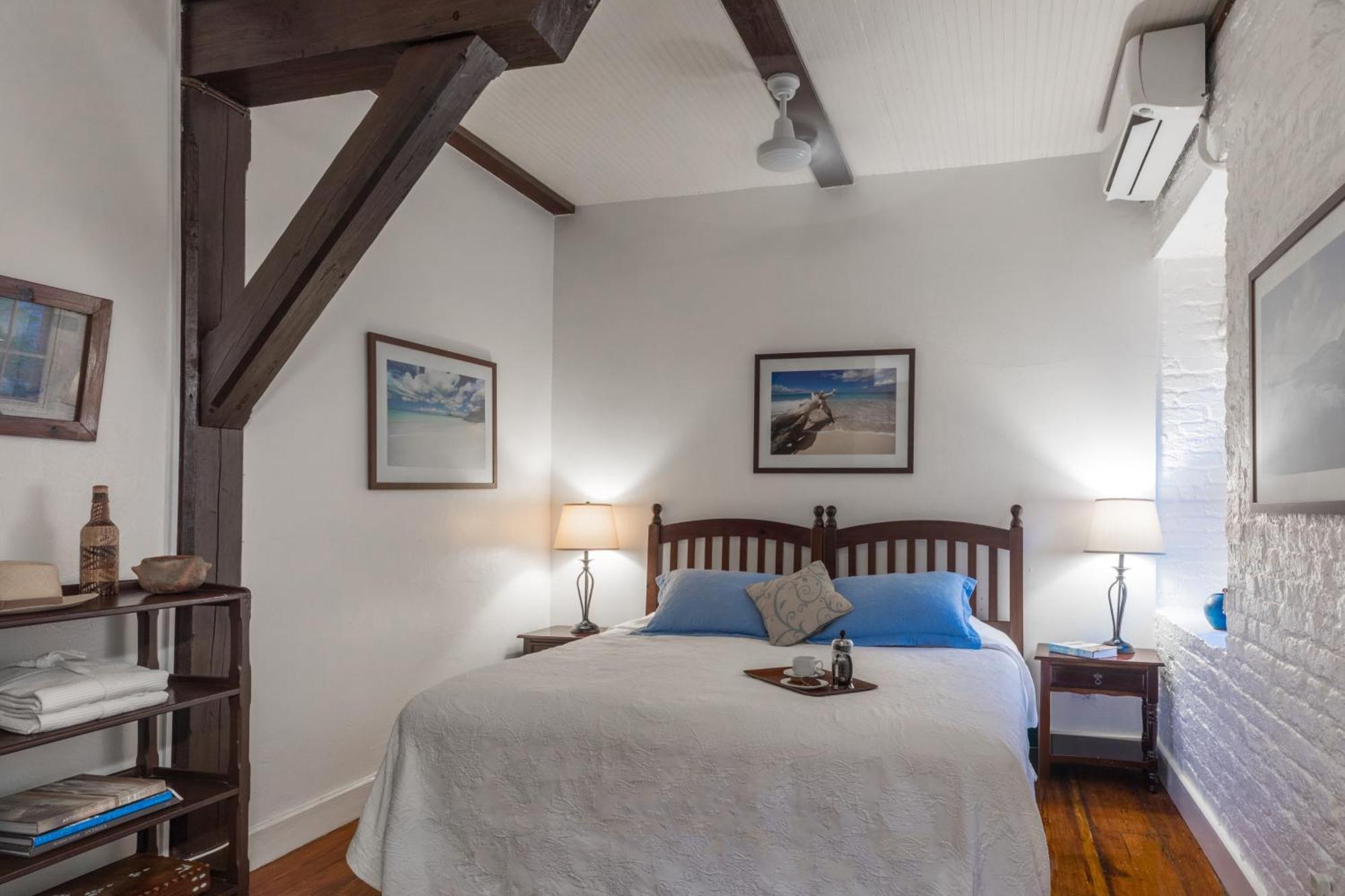 Admiral'S Inn And Gunpowder Suites English Harbour Extérieur photo
